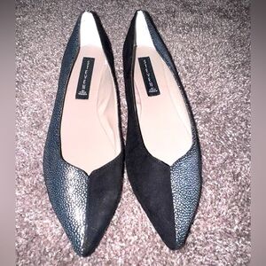 Steven by Steve Madden Black and White Flats. EUC! Size 7.5
